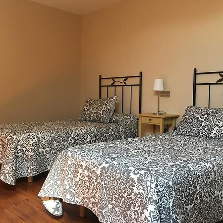 Otur Chalet La Caleya מראה חיצוני תמונה