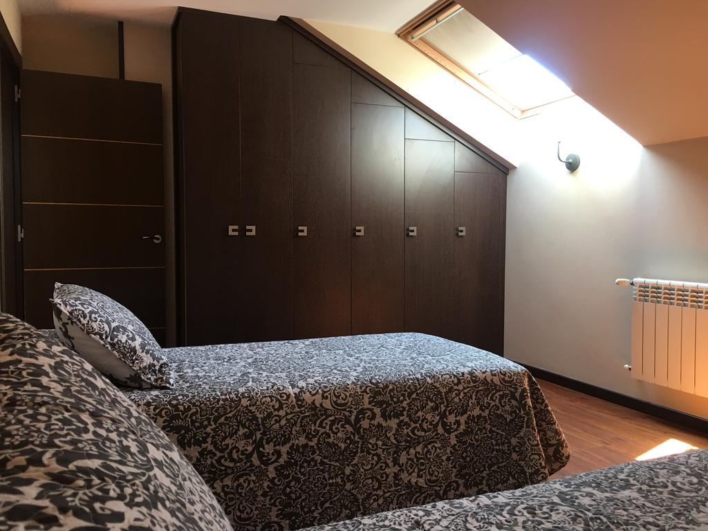 Otur Chalet La Caleya מראה חיצוני תמונה